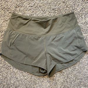 Lululemon Sz 8 high-waisted speed shorts (2.5” inseam) RARE